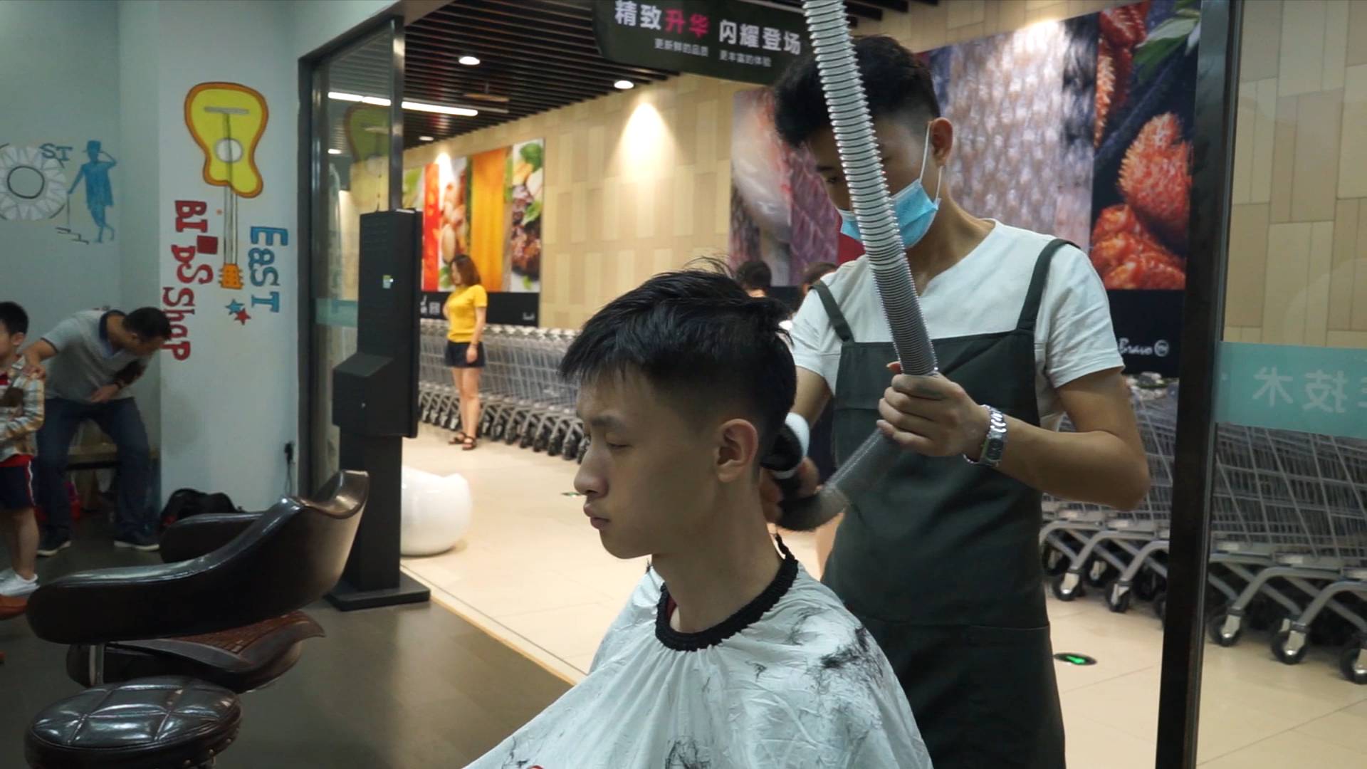 10分钟10块钱快速理发风靡多个城市